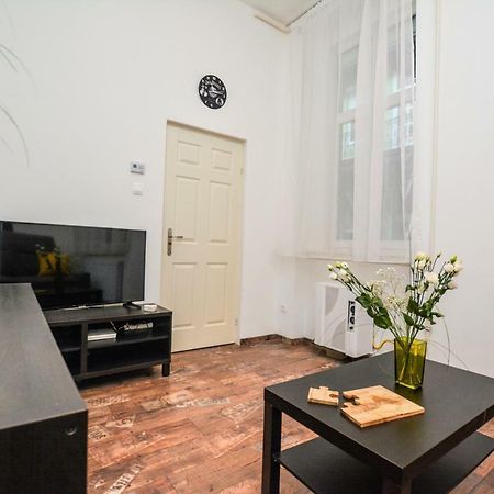 Timeless Apartment With Free Private Parking بودابست المظهر الخارجي الصورة