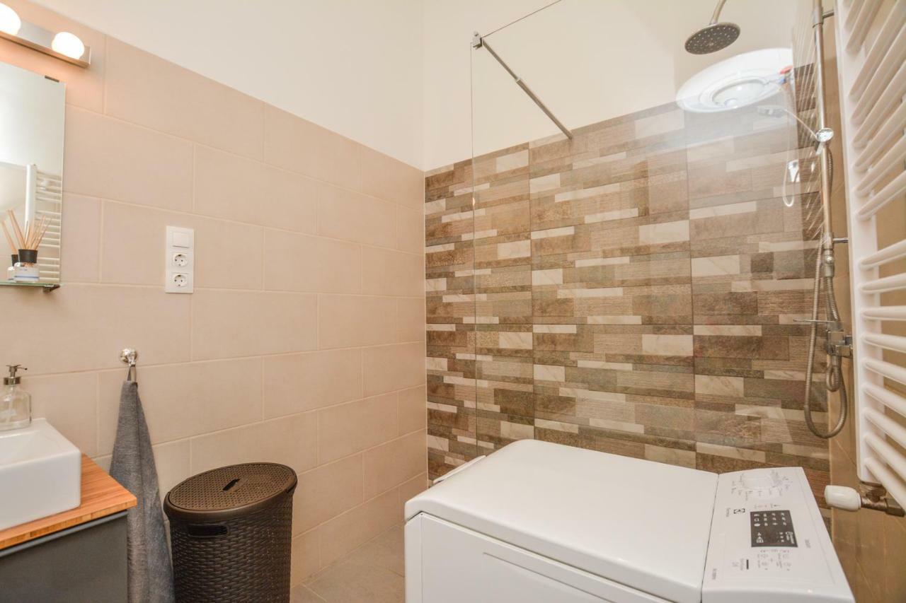 Timeless Apartment With Free Private Parking بودابست المظهر الخارجي الصورة